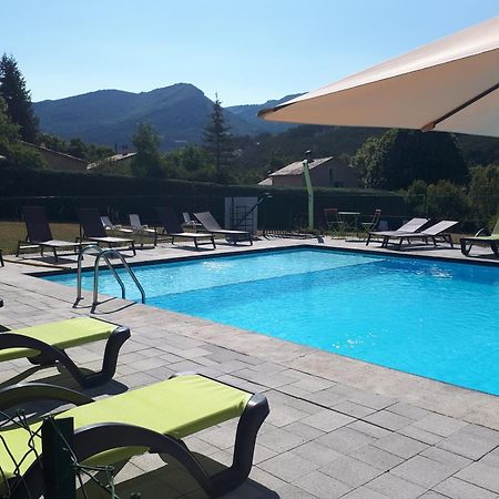 Logis Hotel Le Ceans Orpierre Eksteriør billede