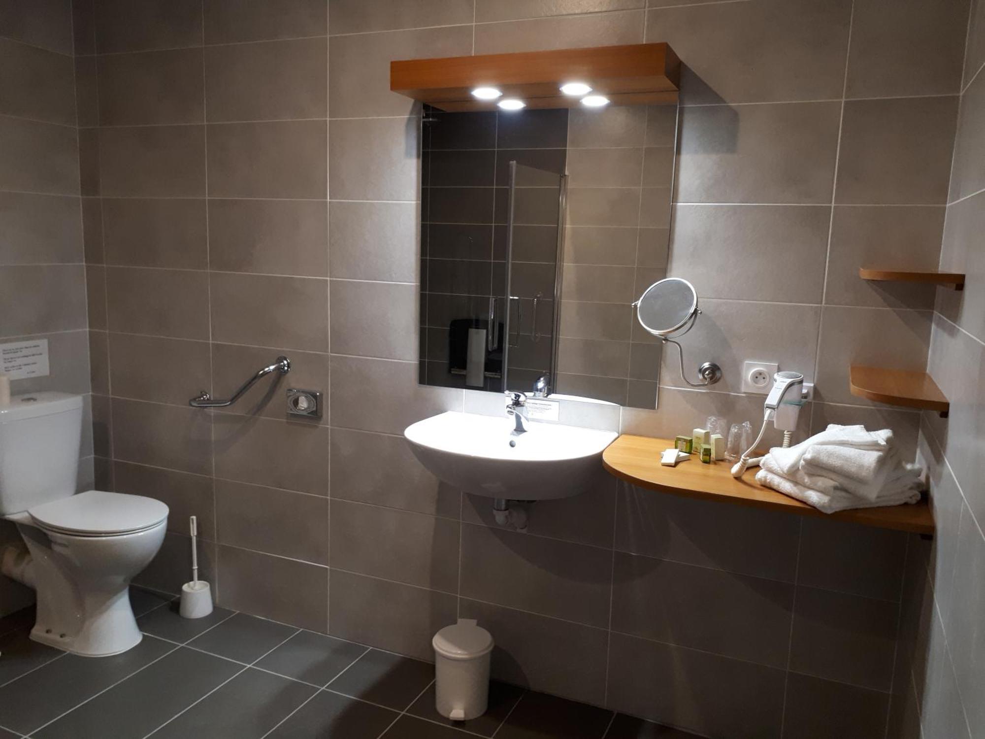 Logis Hotel Le Ceans Orpierre Eksteriør billede