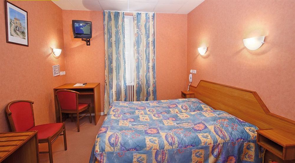Logis Hotel Le Ceans Orpierre Eksteriør billede