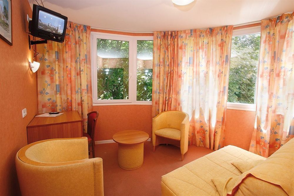 Logis Hotel Le Ceans Orpierre Eksteriør billede